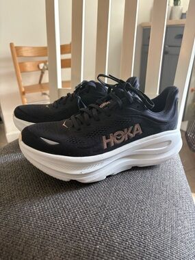 Brand NEW HOKA BONDI 9 Black and White sneakers with rose gold accents